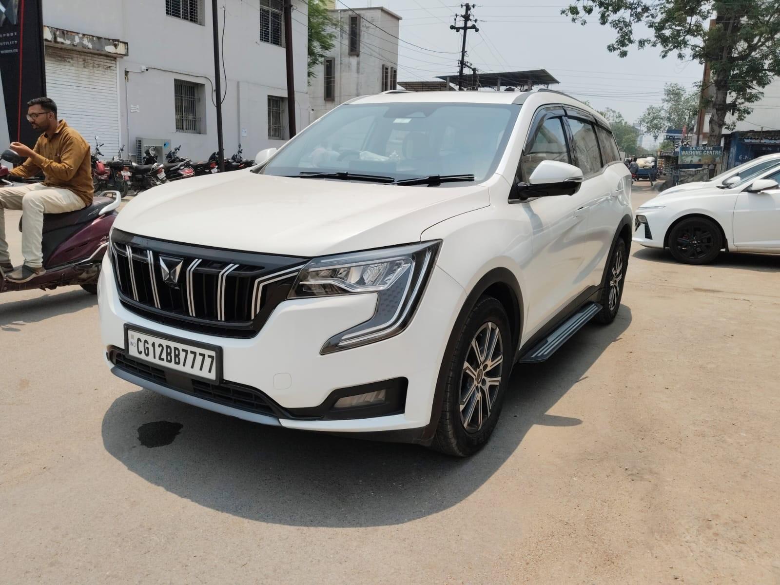 2022 महिंद्रा एक्सयूवी700 AX7 AT Luxury Diesel 7 STR 2022 महिंद्रा एक्सयूवी700 AX7 AT Luxury Diesel 7 STR
