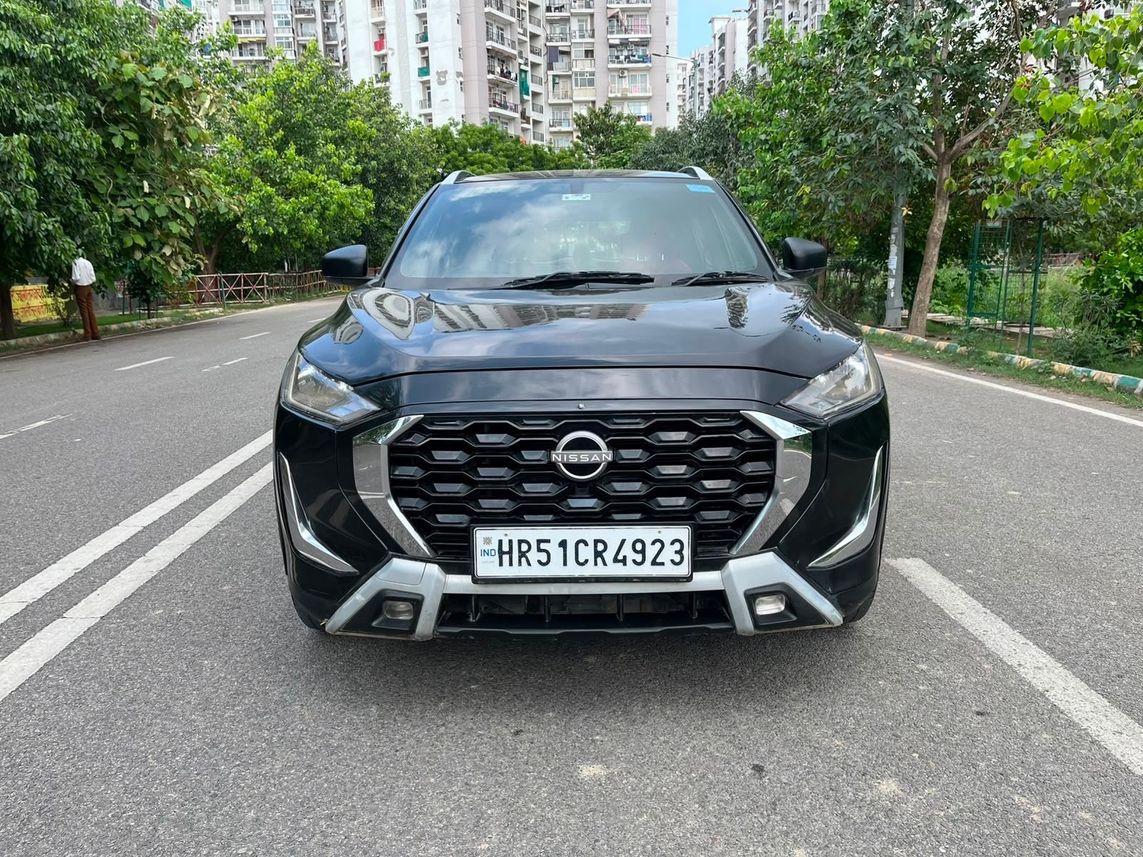 View 2024 Nissan Magnite Visia B4D 1.0 Petrol AMT Image 2 Used 2024 Nissan Magnite Visia B4D 1.0 Petrol AMT Image 2