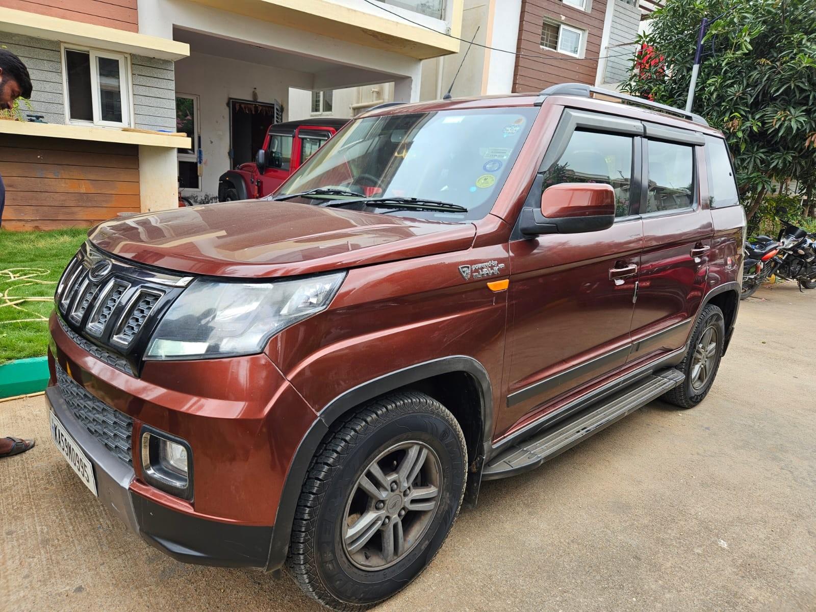 2019 महिंद्रा टीयूवी300 T10 100HP 2019 महिंद्रा टीयूवी300 T10 100HP