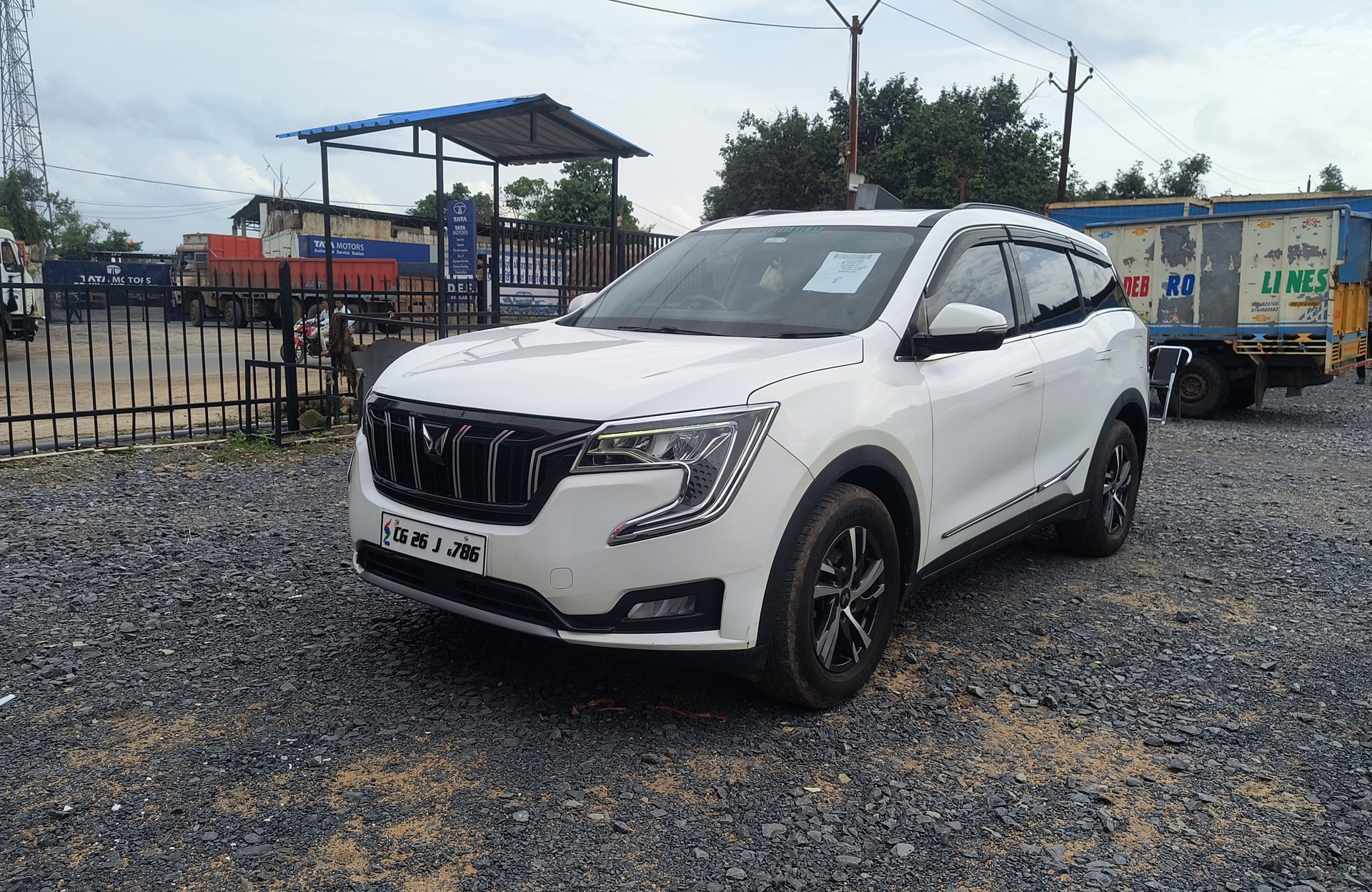 Used 2023 Mahindra XUV700 Used 2023 Mahindra XUV700