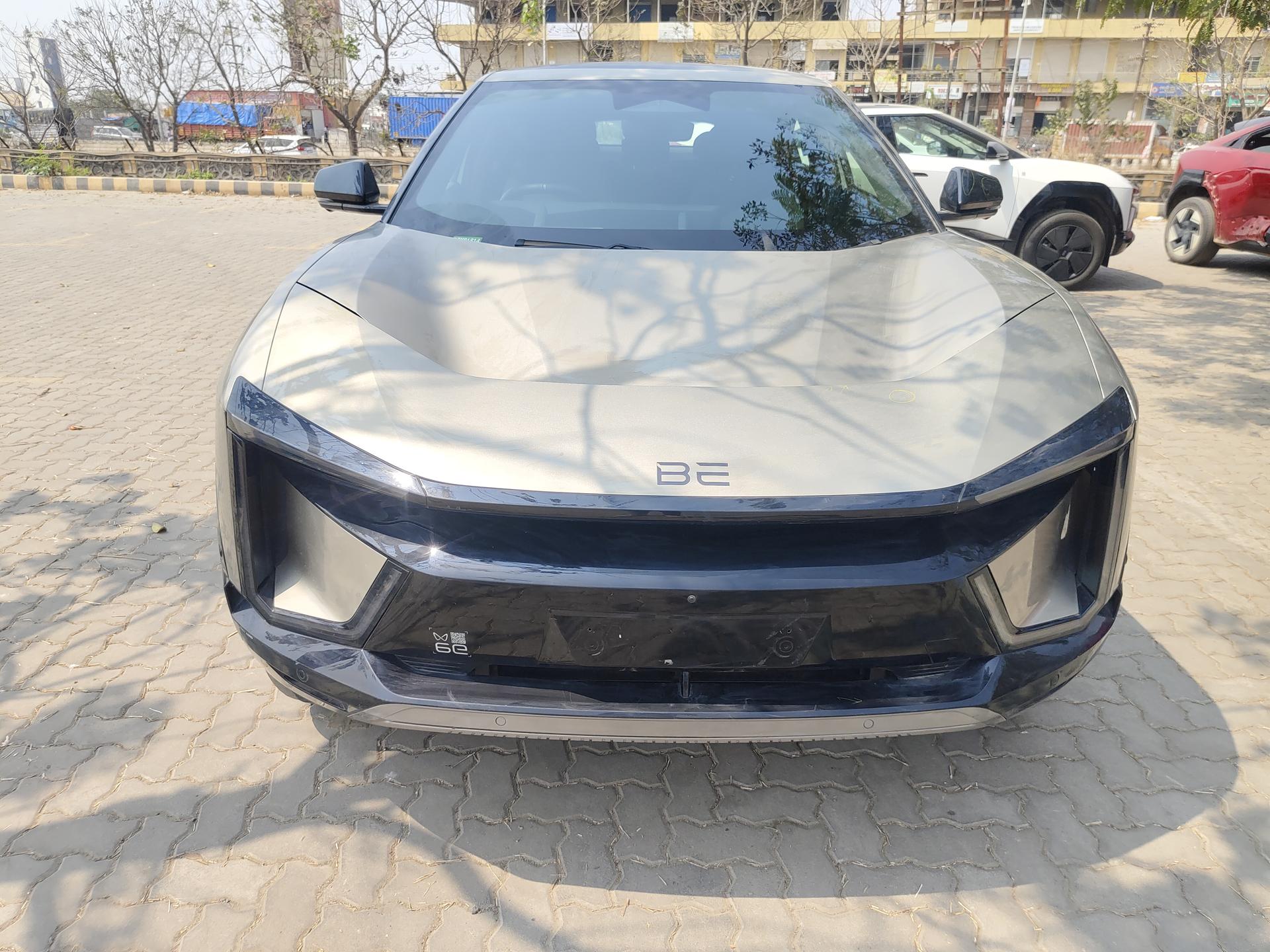 2024 महिंद्रा बी 6इ Pack Three 79 kWh 11.2 kW R19 2024 महिंद्रा बी 6इ Pack Three 79 kWh 11.2 kW R19