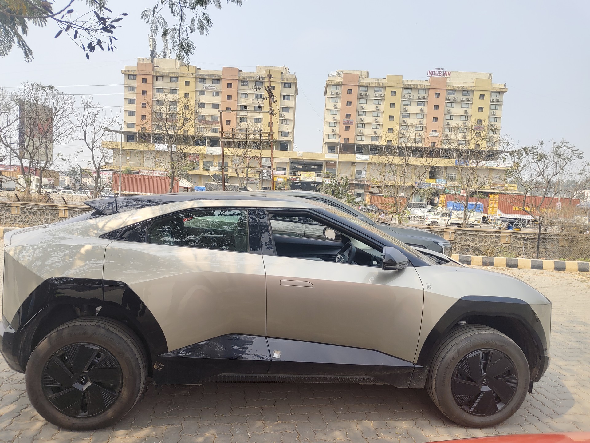 View 2025 Mahindra BE 6e Pack One 59 kWh 7.2 KW R18 Image 7 Used 2025 Mahindra BE 6e Pack One 59 kWh 7.2 KW R18 Image 7