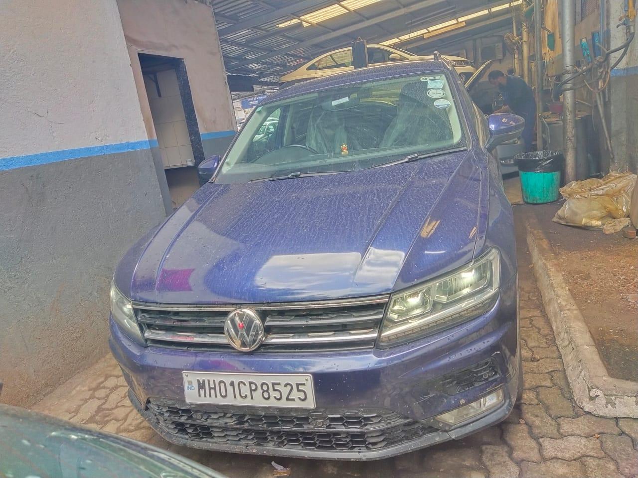 यूज़्ड 2017 फॉक्सवैगन टिग्वान, Vileparle Railway Station, Mumbai यूज़्ड 2017 फॉक्सवैगन टिग्वान, Vileparle Railway Station, Mumbai