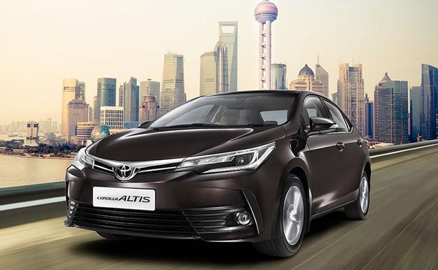 The Toyota Corolla Altis facelift has finally gone on sale in India priced at Rs. 15.87 lakh to Rs. 19.91 lakh (ex-showroom, Delhi). The Corolla Altis has been one of the most successful sedans in its segment and in its new avatar, the Toyota Corolla Altis is now better equipped to compete with the like of the new-gen Hyundai Elantra and the Skoda Octavia.