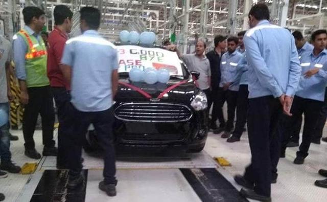Few recently surfaced images suggest that Ford India has ended the production of the current Aspire sedan at the Sanand plant in Gujarat. The images which appear to have been taken inside the manufacturing facility, show the last unit of the current Ford Aspire being rolled out of the production line.