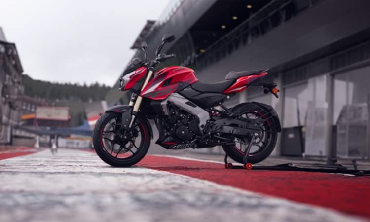 Pulsar Ns400 Red Side Look