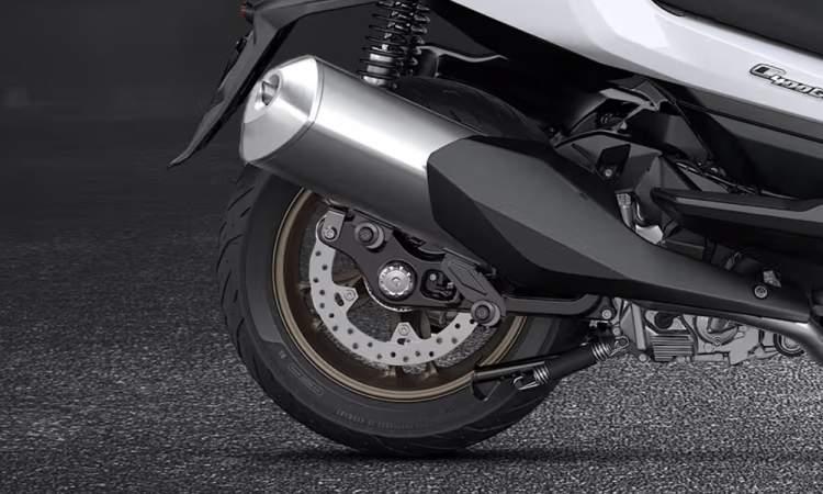 BMW C 400 GT SILENCER AND TYRE