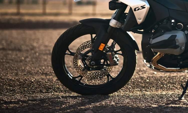 Bmw R 1300 Gs Front Tyre And Breaks