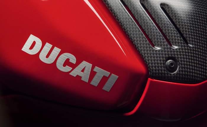 Panigale Carbon Tank Cover