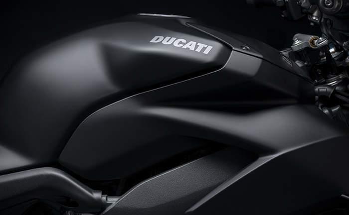 Duacti streetfighter v4 tank