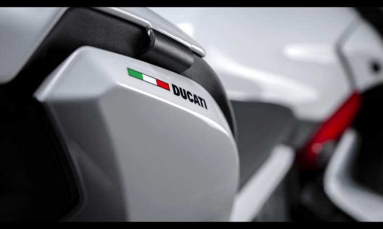 Ducati Supersport 950s Design2
