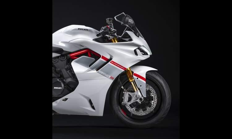 Ducati Supersport 950s Overview Carousel Imgtxt 677x740 01