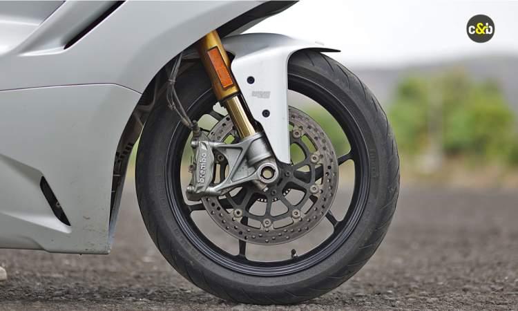 Ducati Supersport 950s 15