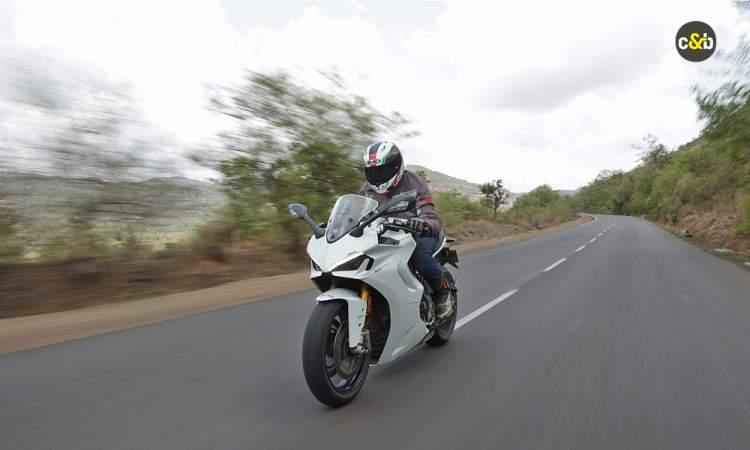 Ducati Supersport 950s 27