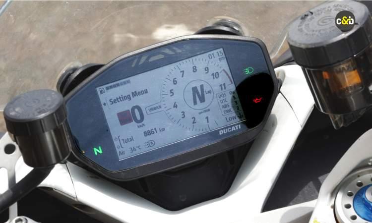 Ducati Supersport 950s 4