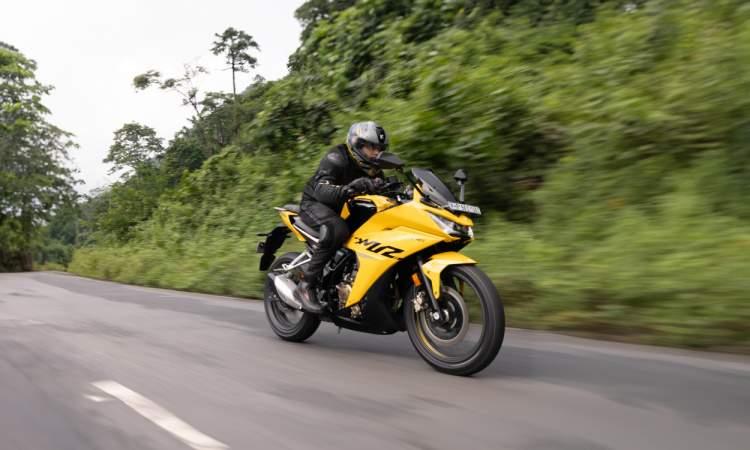 Hero karizma xmr rideview