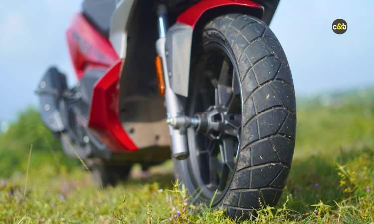 2025 Hero Xoom 160 Red Wheel