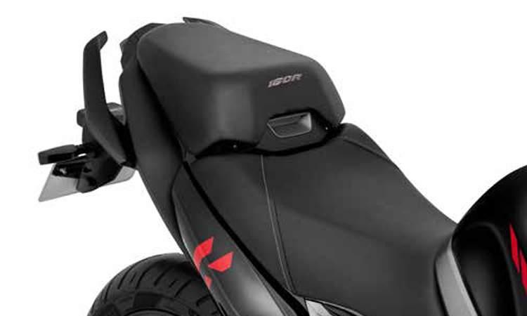 Hero xtreme 160r 4v seats