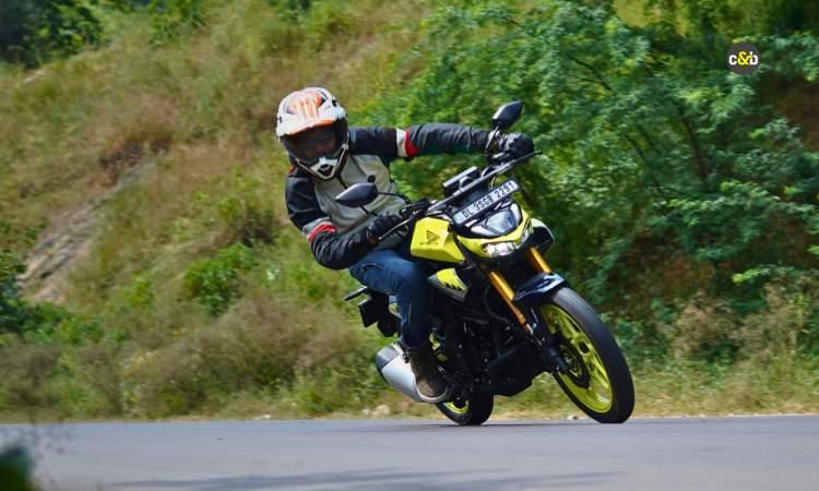 2025 Honda Cb 125 Hornet Rideview 3