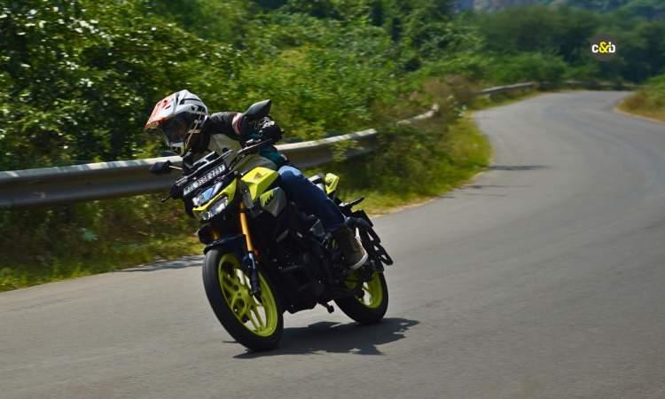 2025 Honda Cb 125 Hornet Rideview 5