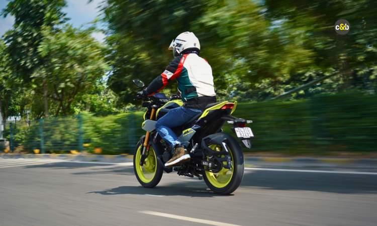 2025 Honda Cb 125 Hornet Rideview 9