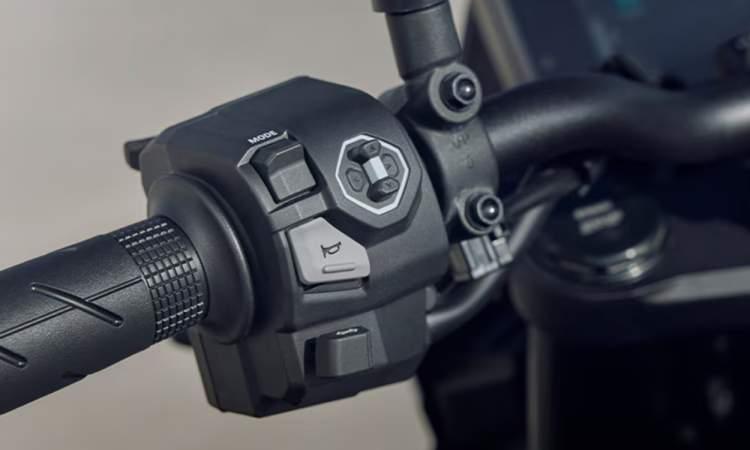 left handlebar control cluster