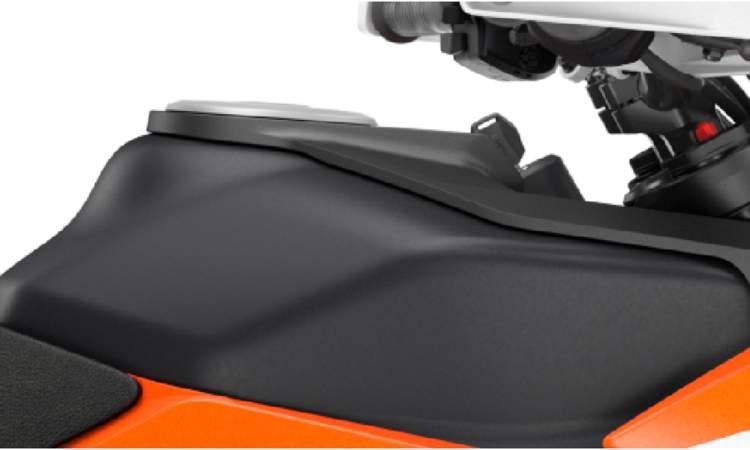 KTM 390 Adventure fuel tank