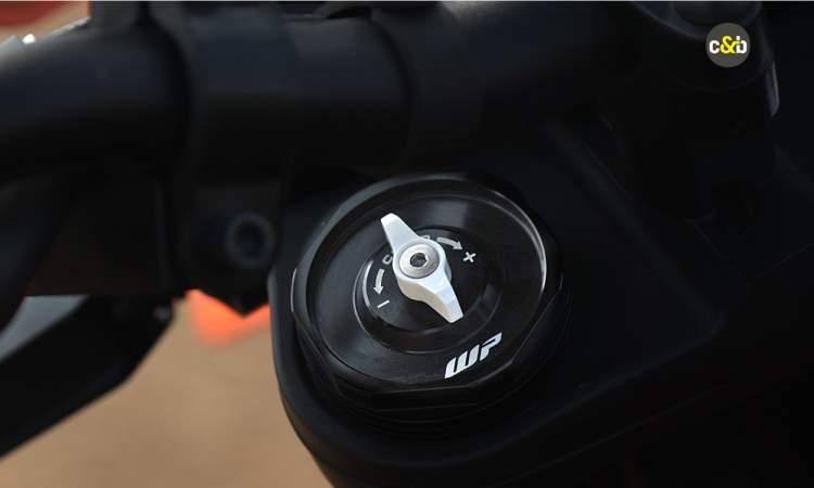 Ktm 390 Enduro R Tarmac Test 6