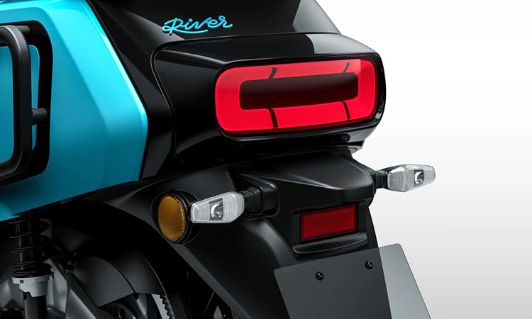 Frosted tube taillight
