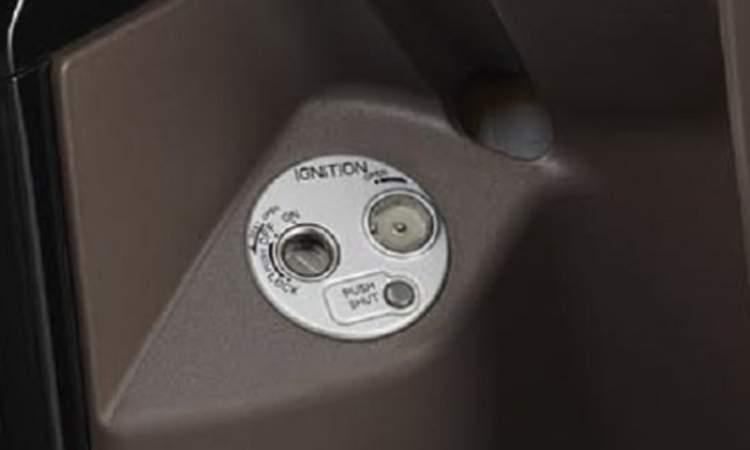 Shutter Key With Central Seat Lock