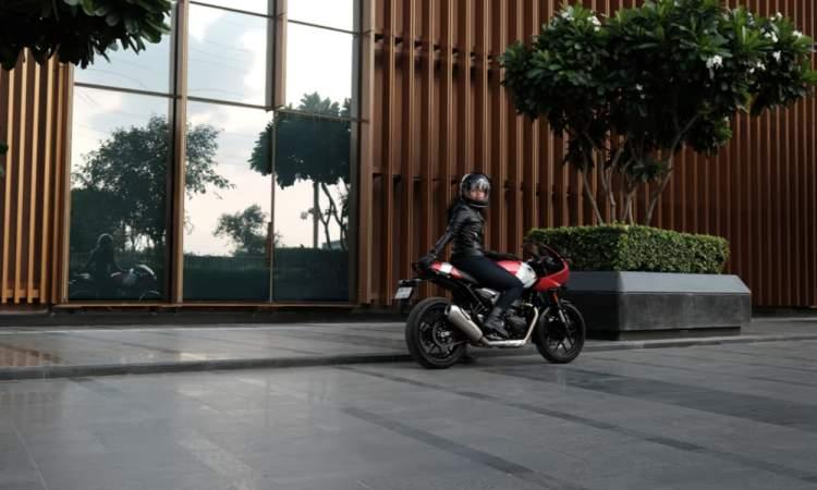 Triumph Thruxton 400