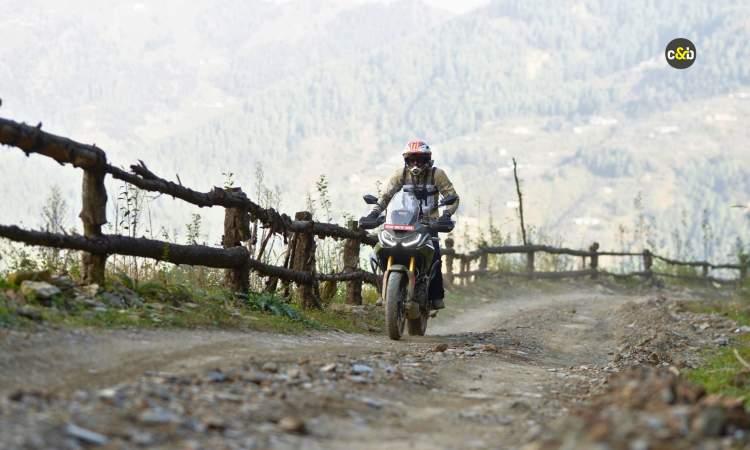 2025 TVS Apache RTX 300 Rideview 4