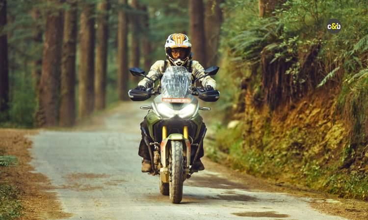 2025 TVS Apache RTX 300 Rideview1