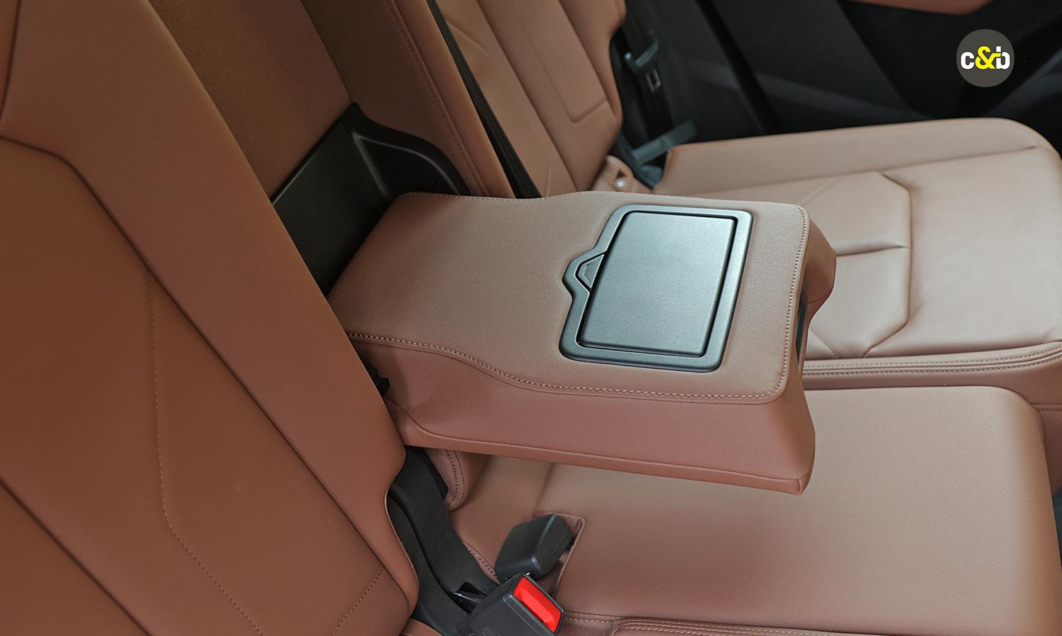 Audi Q3 Sportback Rear Hand Rest