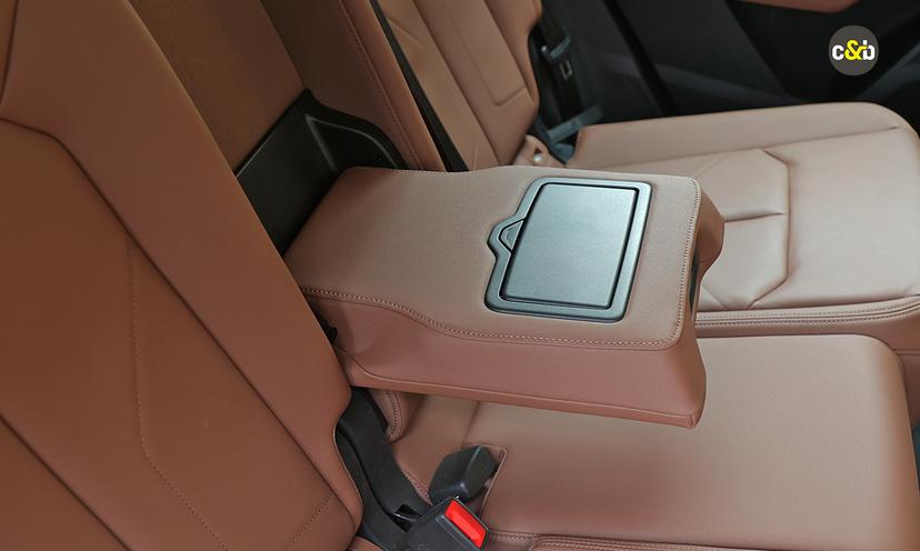 Audi Q3 Sportback Rear Hand Rest