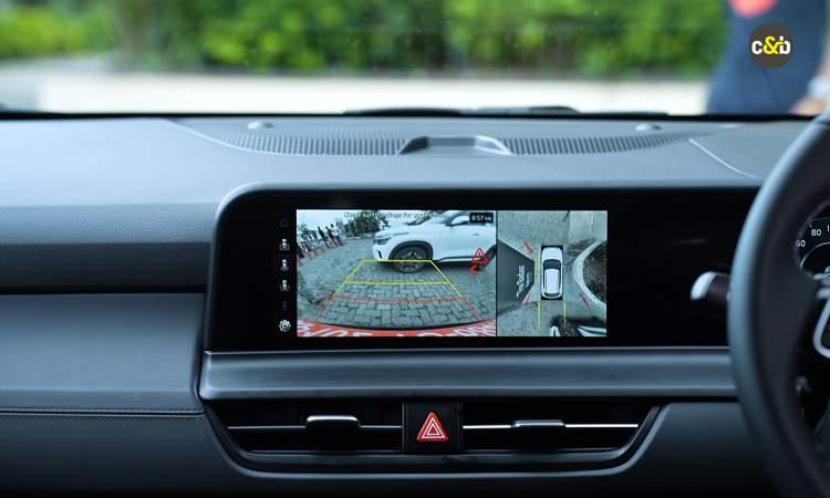 Audi Q8 Etron Parking Assist