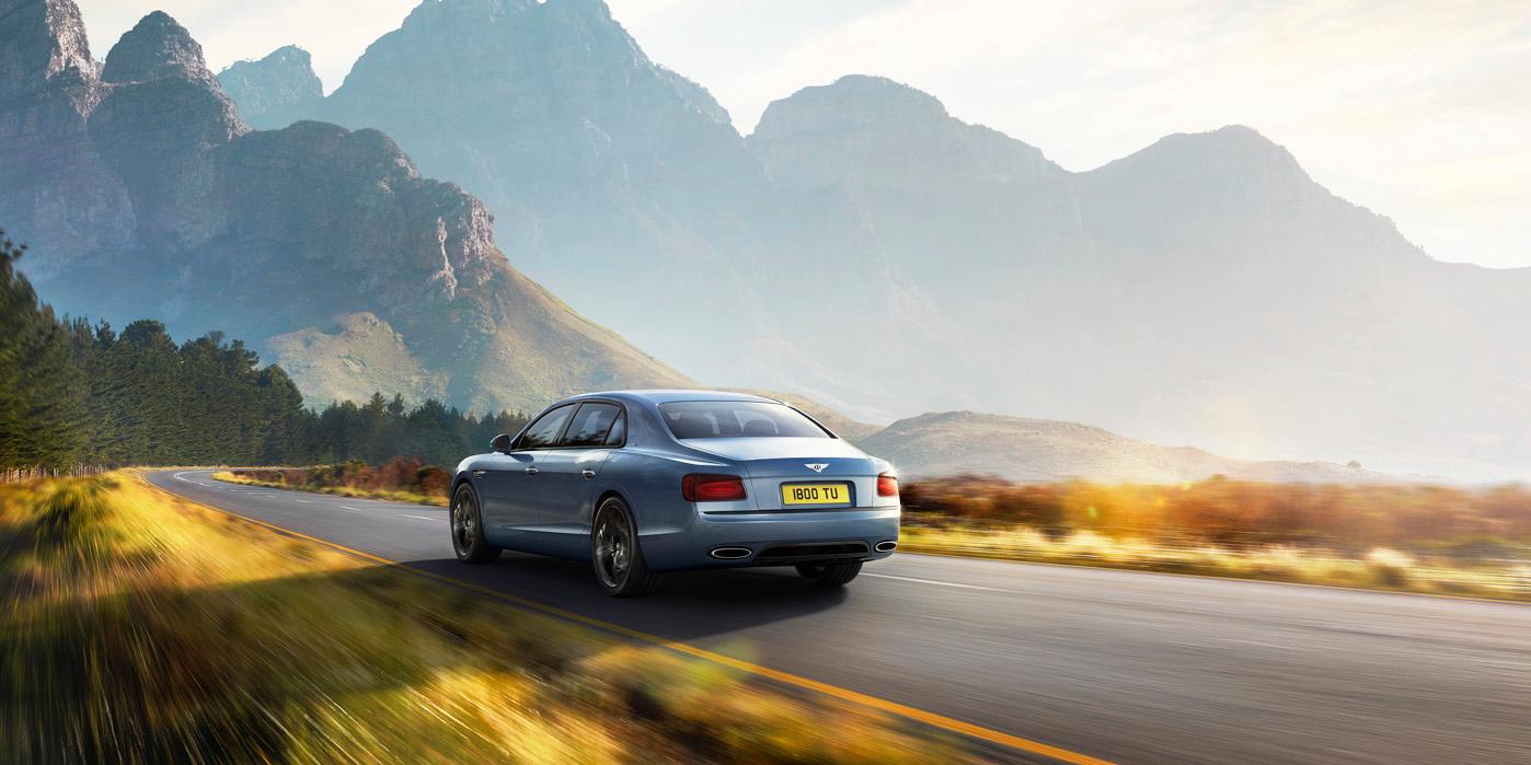 Bentley Flyingspur Rear 3 4th view