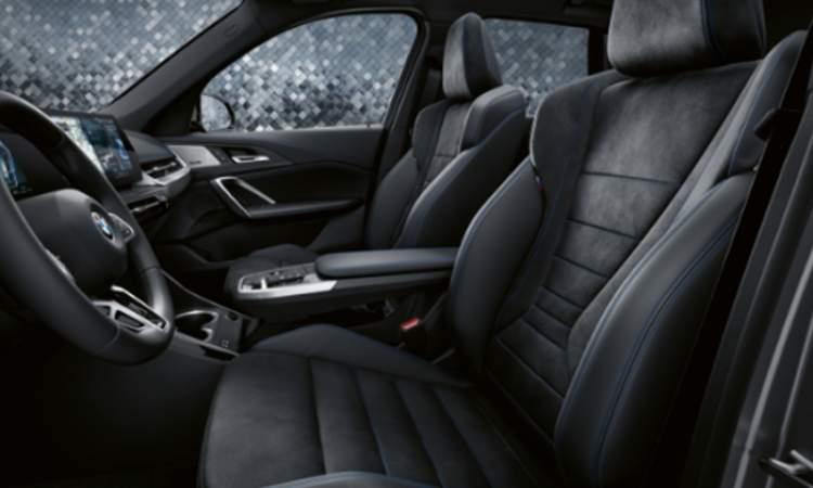 Individually Adjustable Sport Seats for driver and front passenger