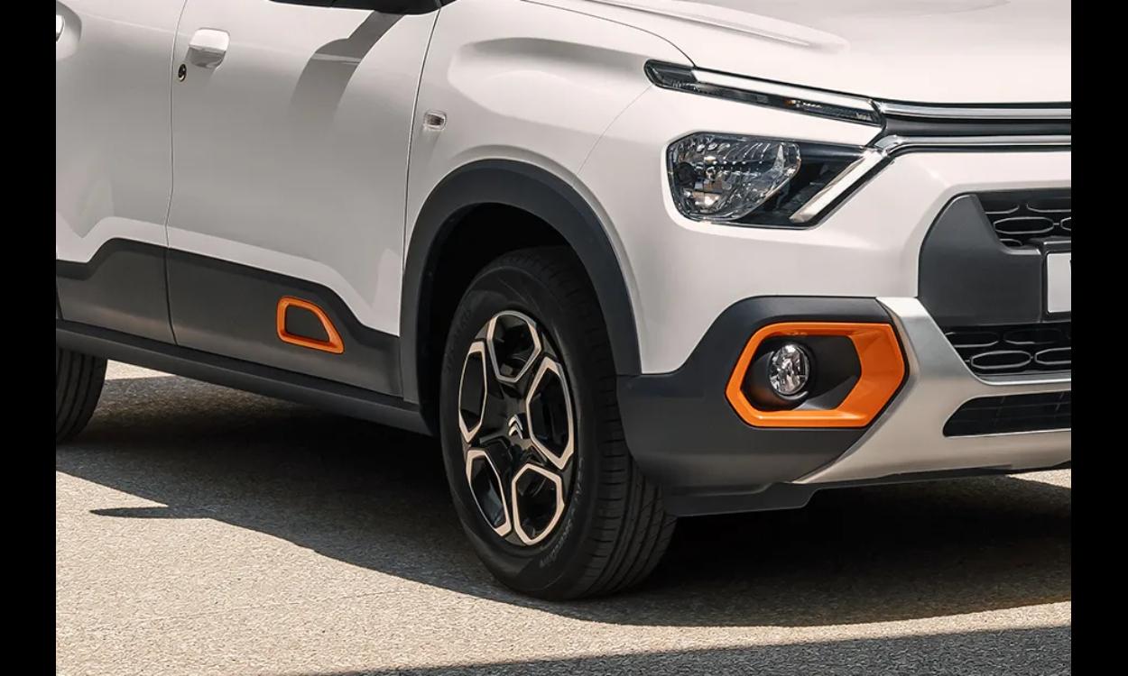 Citroen c3 wheel and headlight