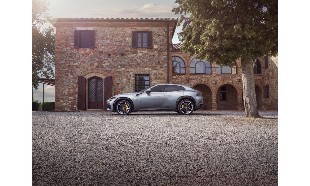 Ferrari Purosangue Sideview