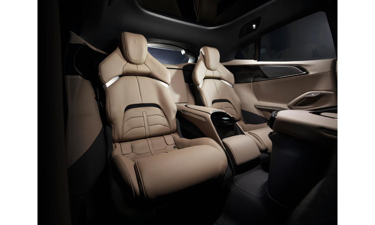 Ferrari Purosangue Comfortseats