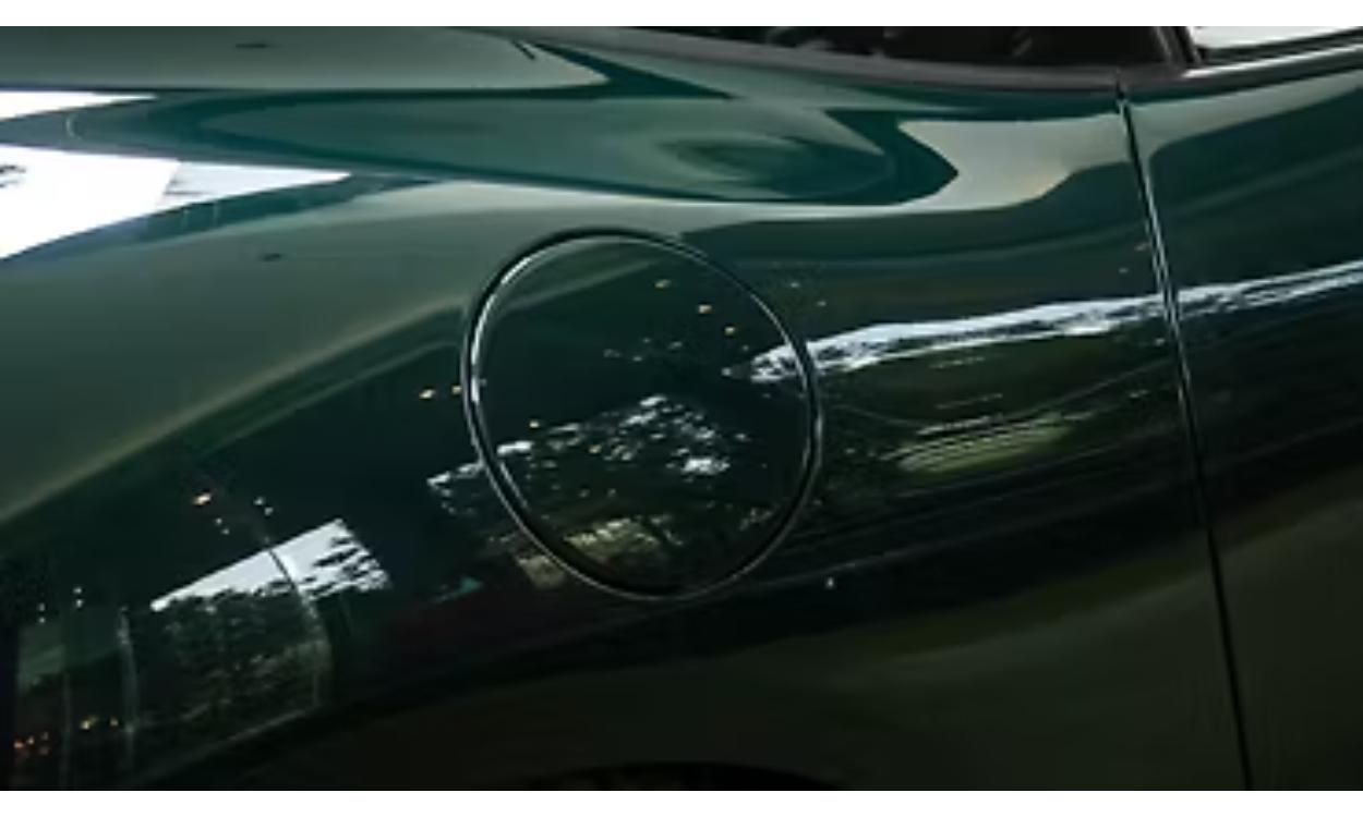 Roma Exterior Closed Fuel Lid