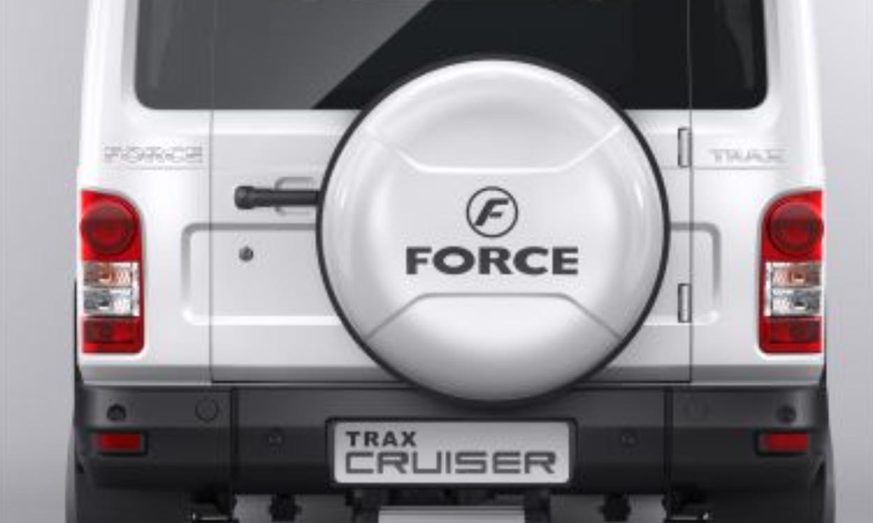 Force trax rusier rearview
