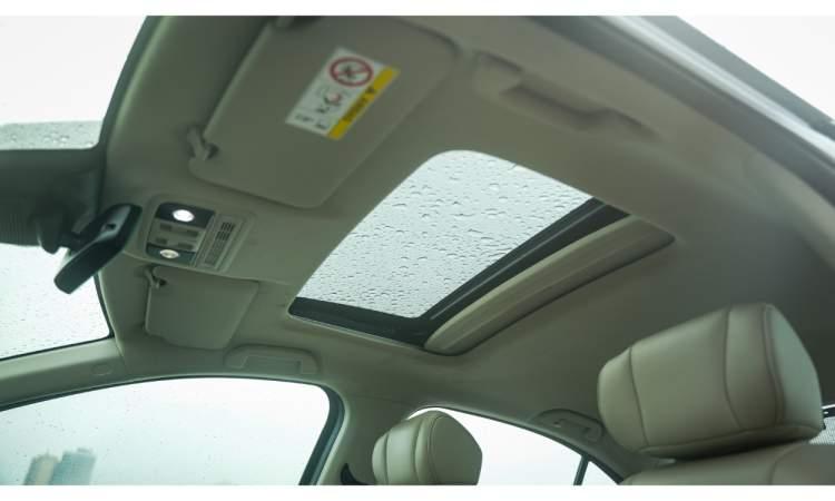 Honda City Ehev Sunroof
