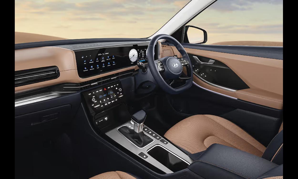 Hyundai alcazar right Corner Front View