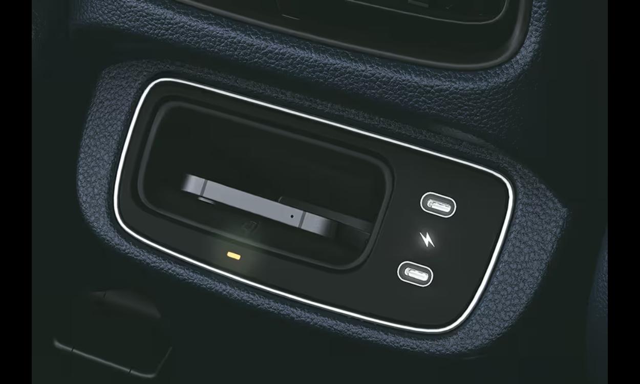 Hyundai alcazar wireless Charging Pad