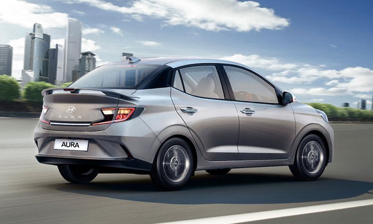 Hyundai_aura_rear_sideview