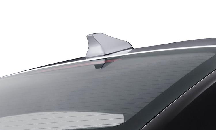 Hyundai_aura_shark_antenna