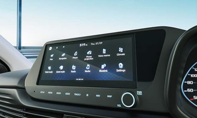 26.03 cm HD Touchscreen Infotainment & Navigation System