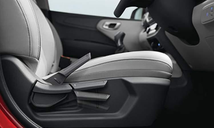 Hyundai_grand_i10_nios_adjustable_seats